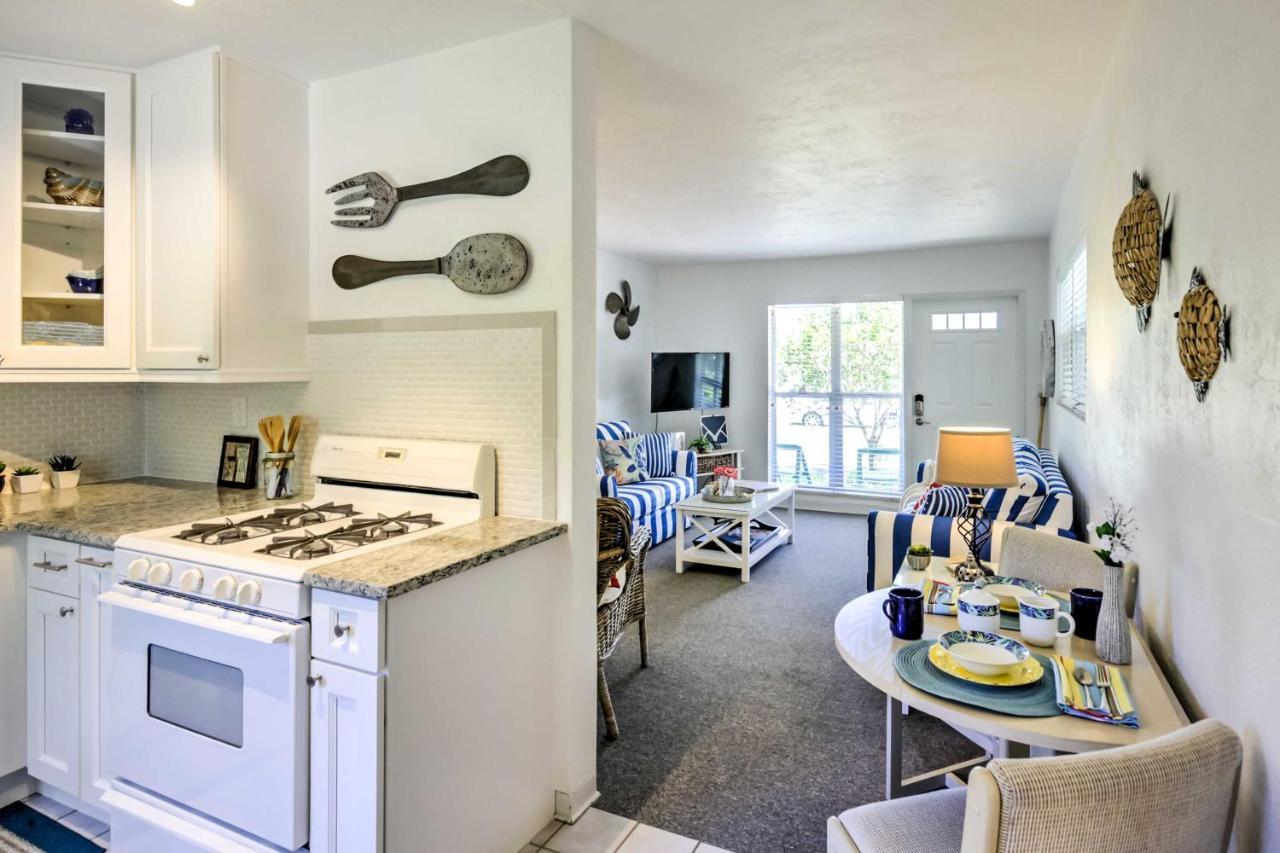 New Smyrna Beach Abode With Fire Pit, Walk To Beach! Eksteriør billede