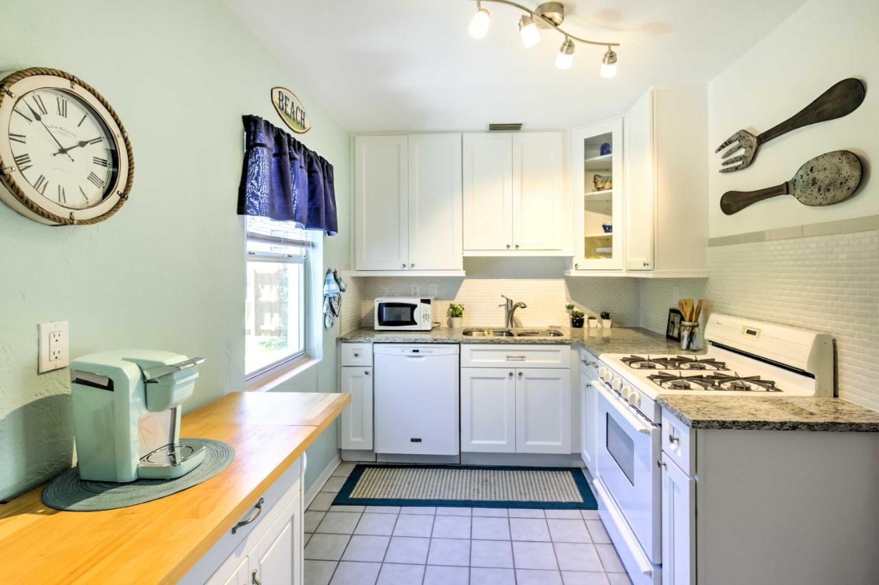 New Smyrna Beach Abode With Fire Pit, Walk To Beach! Eksteriør billede