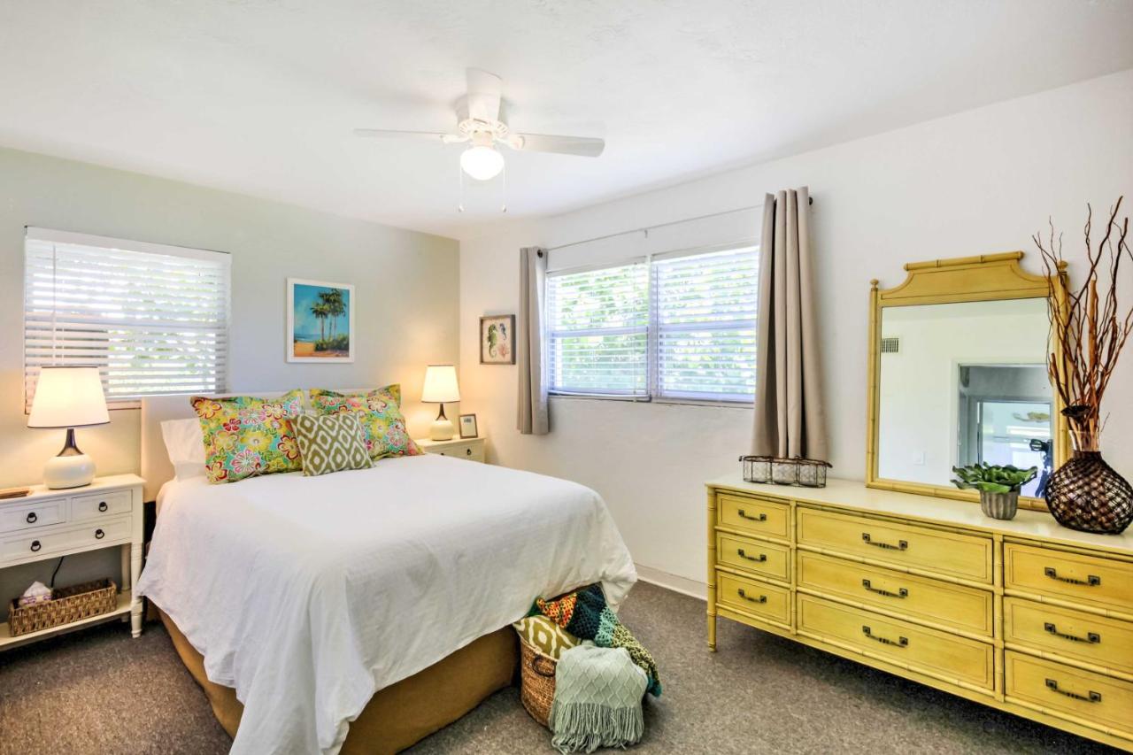New Smyrna Beach Abode With Fire Pit, Walk To Beach! Eksteriør billede